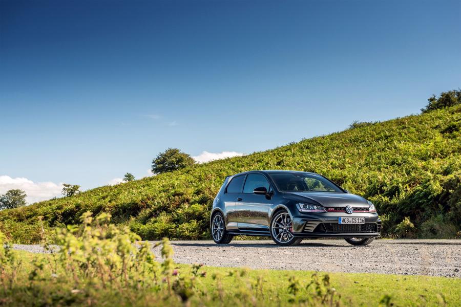  Volkswagen Golf GTi Clubsport S 2016 года  (фото 3 из 30)